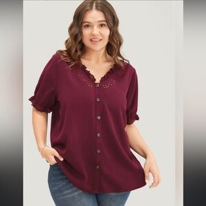 BC 53 NWT laser cut style front collar and puffy sleeves plus 22/24 🌸🌺🌹